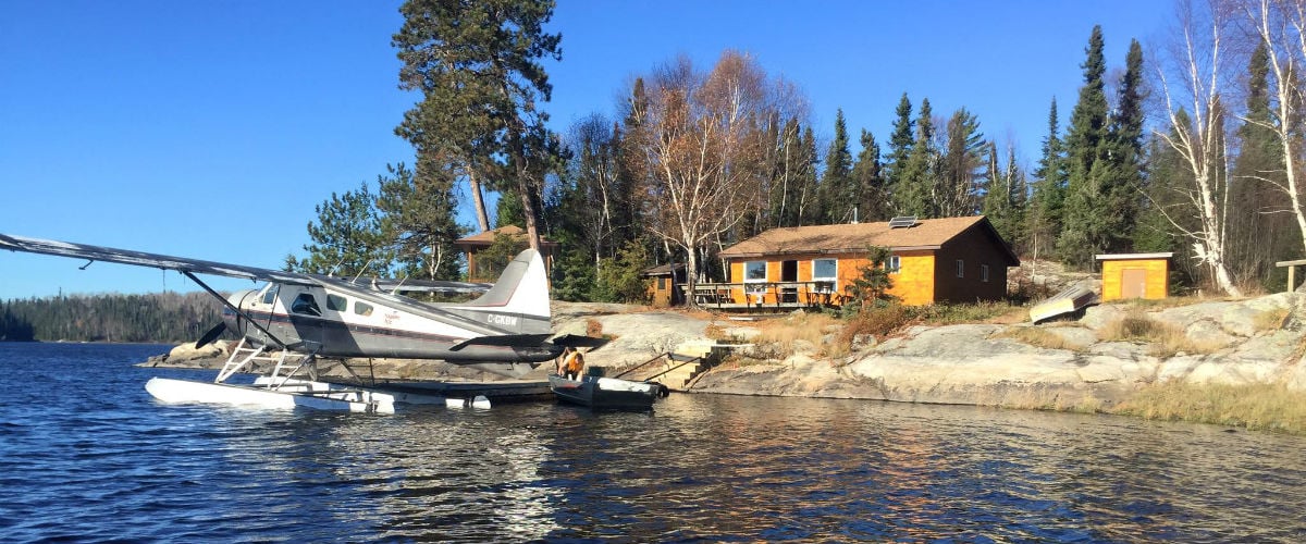 https://www.mycanadafishingtrip.com/images/camps/full_kashabowie-outposts-mosher-lake-guest-cabin-feature14562821433937.jpg